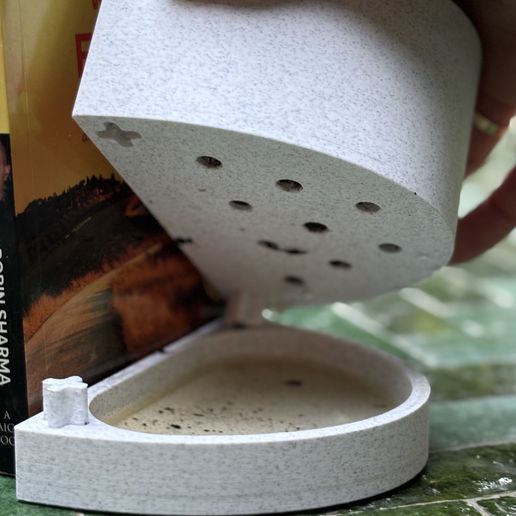 IMG_6393.jpeg Bookend Planter – Functional & Stylish Storage for Books & Plants 3D Printed Bookend with Water Reservoir!