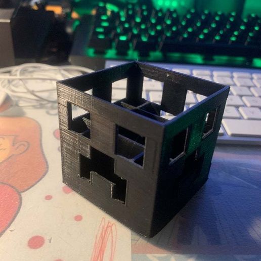 IMG_1858.jpeg Creeper head pen box