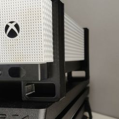 IMG_20200415_141404.jpg Free 3D file Xbox One S Horizontal Riser/Foot/Stand・3D printing idea to download