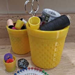 Thimble_set.jpg Thimble container or planter