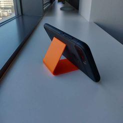 d0bad7895a82681bdda6f63ebbc3b888_display_large.jpg Free STL file Just a phone stand・3D printer model to download