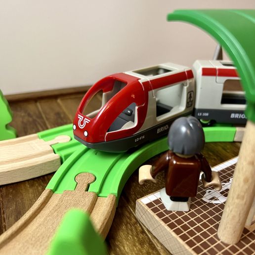 brio_train_track_double_curve_splitter_3.jpg Carrilho - Separador de Curvas Duplo - Compatível com BRIO e Outros