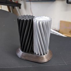IMG_20200102_122140.jpg Free STL file Mechanical Salt and Pepper Shaker・3D print design to download