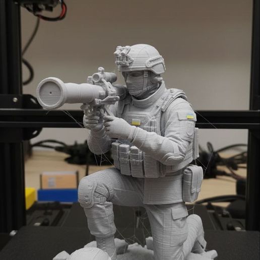 🇺🇦 Hero of Ukraine: Soldier with RPG/ATGM・ 3MF File for 3D printing・Cults