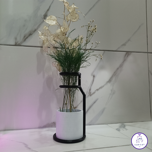 IMG3.png ELEGANT VASE