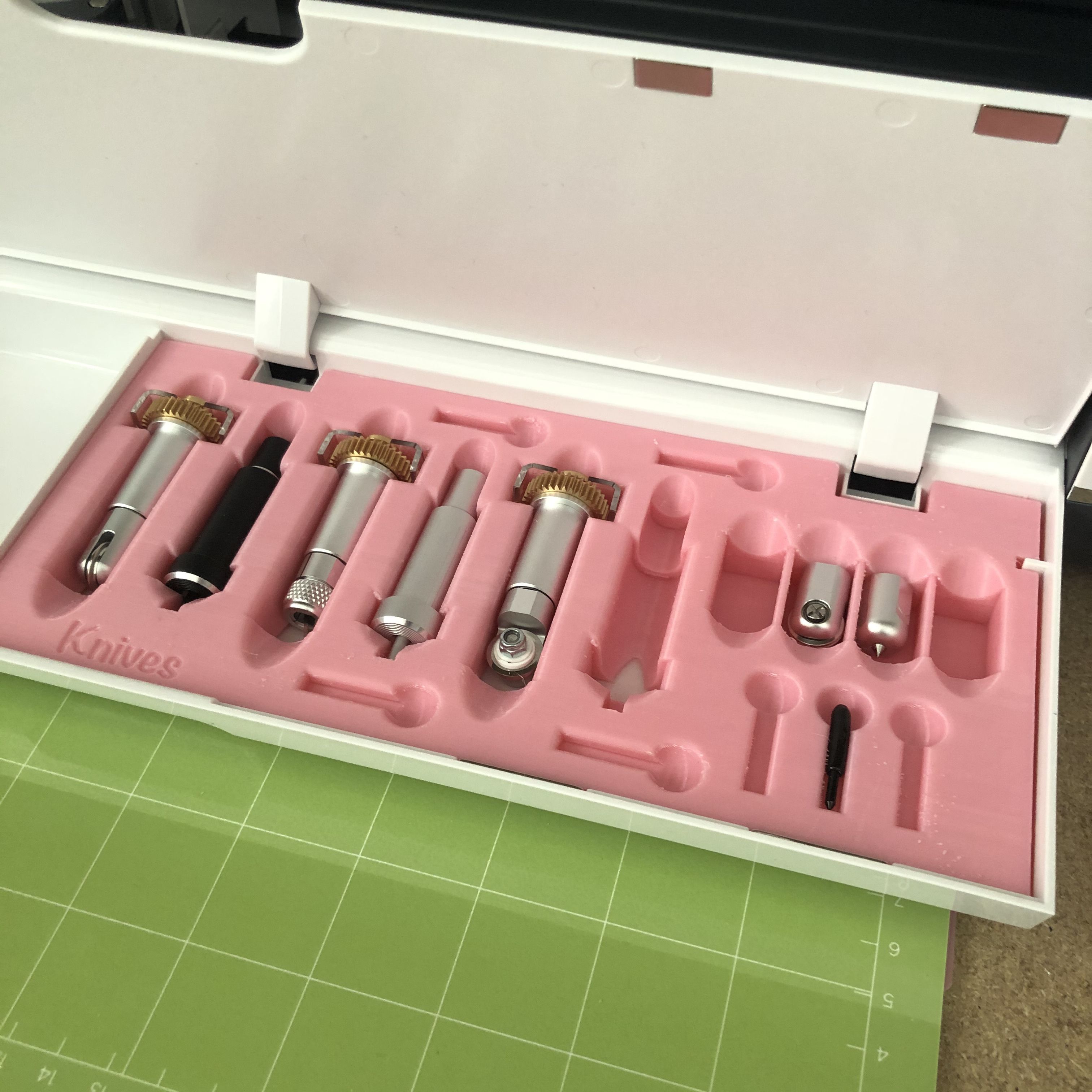 STL file Cricut Maker tool organizer・3D printing model to download・Cults