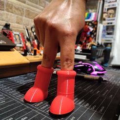 aB1.jpg STL file Astroboots and keychain・3D print object to download