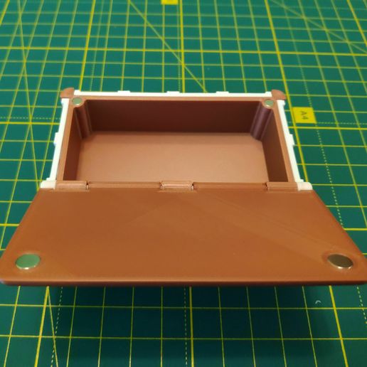 IMG_20210109_141309.jpg Шкатулка с узором в виде римской решетки