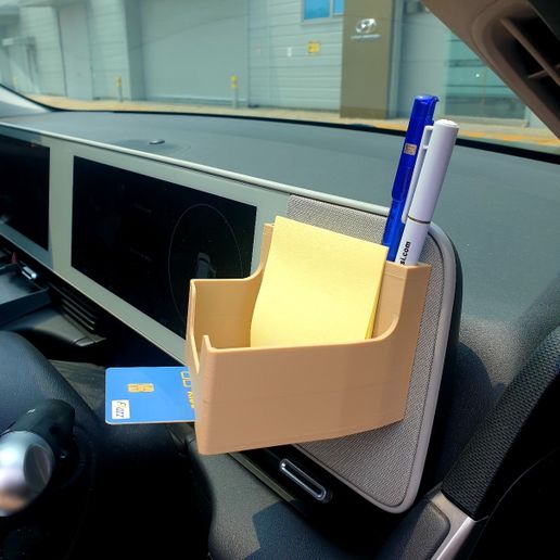 Ioniq 5 & Kona Magnetic Dashboard Tray