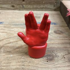tempImageRaBNKo.jpg Milwaukee Packout Spock "live long and prosper" hanger mount