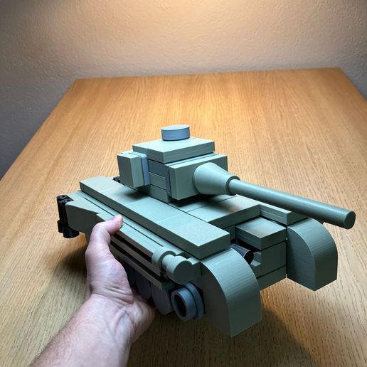 Brick Churchill Tank  (5:1)