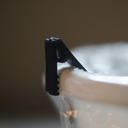 DSC09780.JPG Saran Wrap Clip