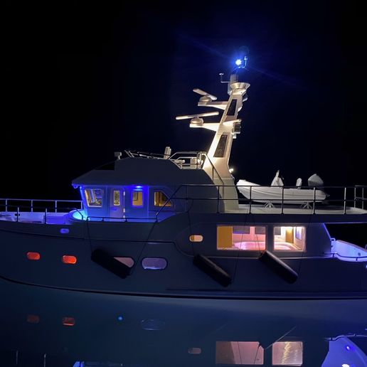 image0.jpeg RC-scale-yacht Nordhavn 52