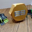 306491537_765745538021221_5041859970275823827_n.jpg Battlebots Golden Bolt "Mini"