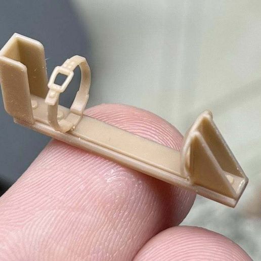 579162241_10231226208506243_4153536750922385099_n.jpg Late German Fire Extinguisher (1/16)