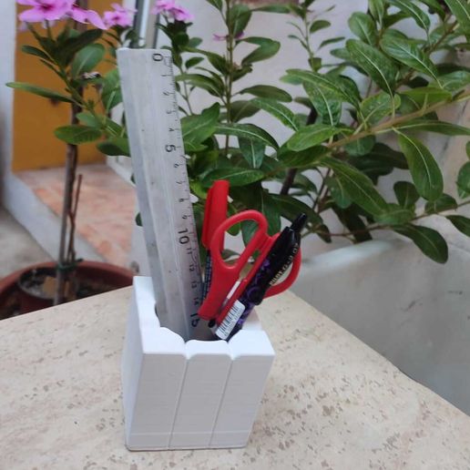 Pen Holder