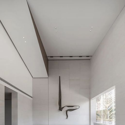 5e700eb19f6a6.jpg Curve sculpture