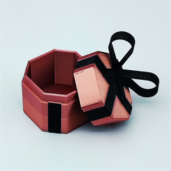 1.png Jewelry gift box, octogonal shape, 4,5 cm in height