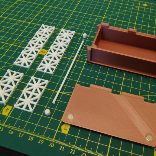 IMG_20210109_135203.jpg Шкатулка с узором в виде римской решетки