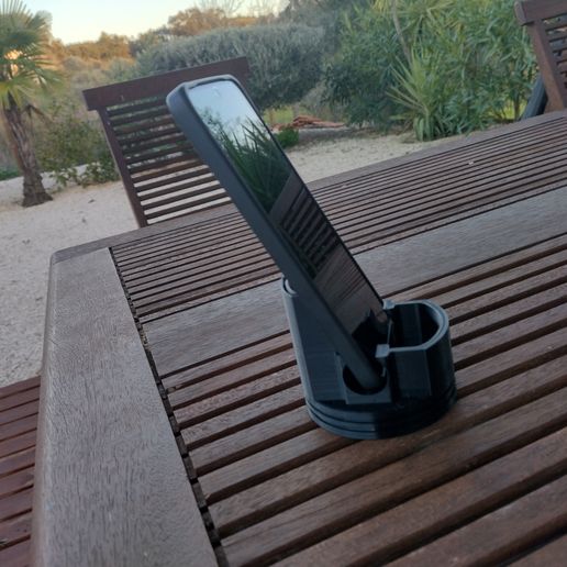 IMG_20241025_182622561_HDR.jpg Engine Piston Phone holder