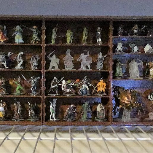 IMG_0033.jpg D&D - Warhammer Modular Shelving and Movement Trays
