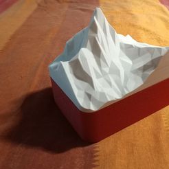 IMG20231015172915-01.jpeg Mountain-shaped box