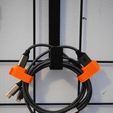 USB-C-and-A-hanging-2.jpg USB A, Kabelhalter, Kabelclip, Kabelmanagement, Aufbewahrung
