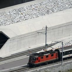 01414125-37bd-4e67-94c2-23949e75a33a.jpg Archivo 3D gratis Techo del túnel Estilo base del Gotardo・Modelo de impresión 3D para descargar