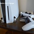 07-PS5-bot-astro-playroom-figure-stl-3D-print-03.jpg Astro Bot PS5 Controller Charger