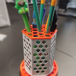 IMG_20230309_074637.jpg Rotary Pen Holder