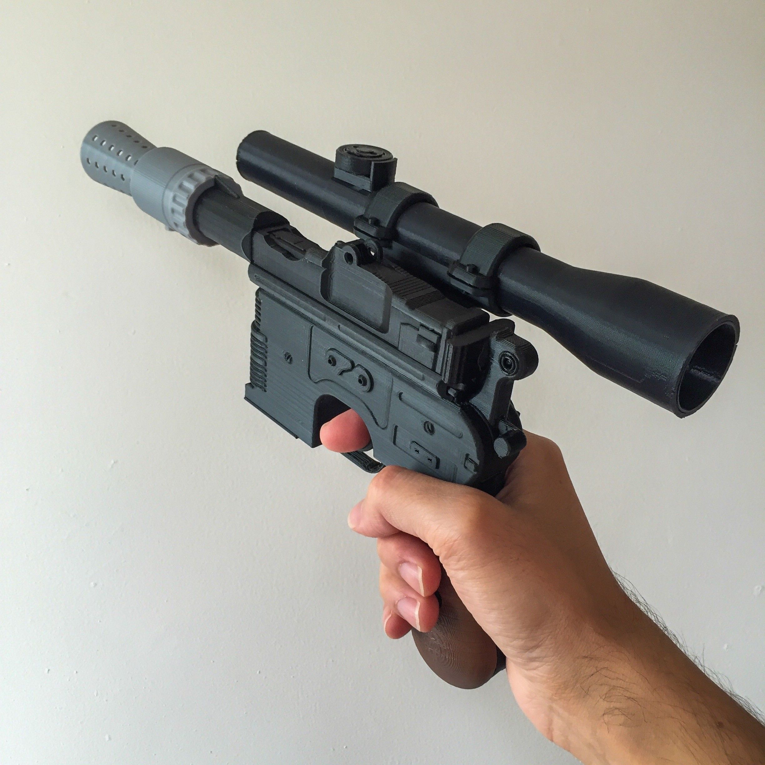 IMG_1482.JPG Descargar archivo STL gratis Han Solo DL-44 Pistola Blaster Pesado - kit de modelo 3D・Modelo para la impresora 3D, 3DMXStudio