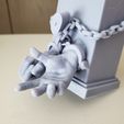 Houdini_hands.jpg Houdini bust