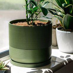 DSC03673-2.jpg STL file Mid-Century Modern Planter Pot, with Drainage Holes, Drip Tray, Multiple Sizes・3D print design to download