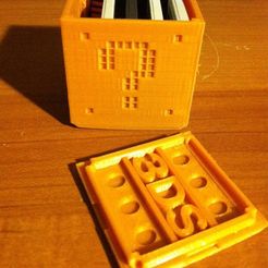 photogoldbox_display_large.jpg Free STL file Nintendo 3DS DS Game Cartridge Case Mario Bros Question-Mark Box with snap-top・3D print design to download