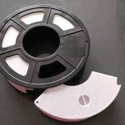 9e71a49f-845f-4543-bda0-ffa307f696b4.jpg Boxes in a filament spool