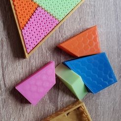 20190712_171112.jpg Free 3D file Textured puzzle pieces for square into triangle puzzle by pmoews・3D printing template to download