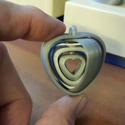 20160419_154403.jpg Free STL file Coeurs tournants liés - turning hearts・3D printable object to download