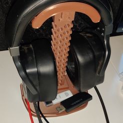 IMG_20231130_084129.jpg Head Phones Holder + USB Cable Grabber + Storage