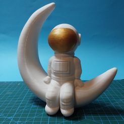 IMG-20230930-WA0005.jpg Fichier STL gratuit Astronaute - Astronaute・Modèle imprimable en 3D à télécharger