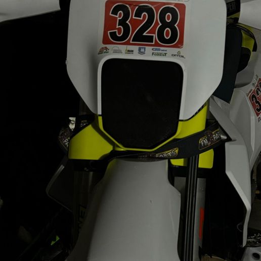 WhatsApp-Image-2024-09-14-at-4.44.19-PM.jpeg Remplacement des phares HUSQVARNA TBI