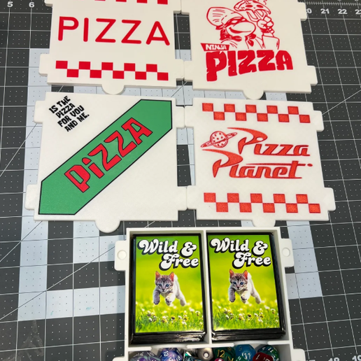 Pizza Deck Box with Swappable Lids