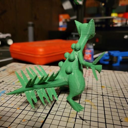 s5.jpg Sceptile Figurine