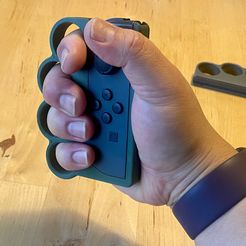 IMG_9260.jpeg Free 3D file Special grip for FitBoxing2 one-handed mode・3D print design to download