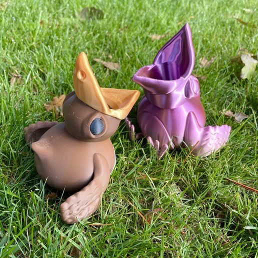 IMG_6710_-1.jpg HUNGRY BIRDS POT - NO SUPPORTS - COLOR PRINT