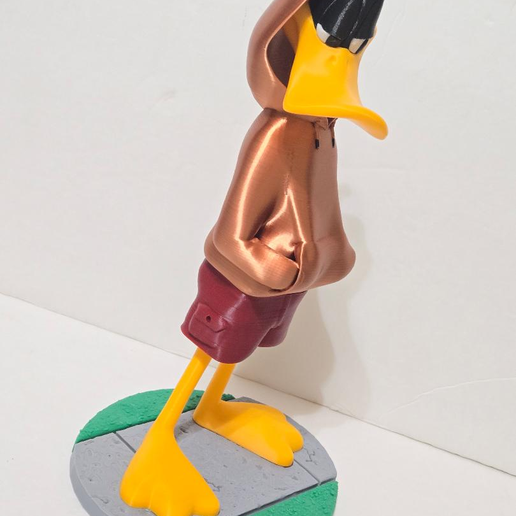 Daffy-Base-1.png Daffy Duck Chillin Multi- Color