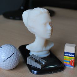 3D Printable Female Academic bust V2, presupported by Ogareg Miniatures