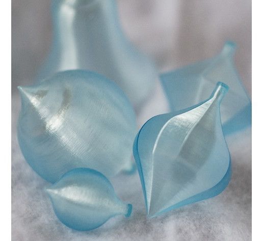 72acded3acd45e4c8b6ed680854b8ab1_preview_featured.jpg Vase mode Christmas tree baubles