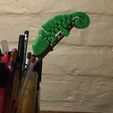 FlexiCham3a.jpg Flexi Chameleon Bleistifthalterung