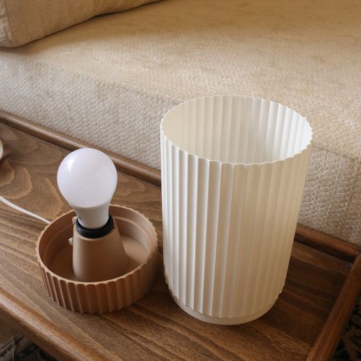 IMG_0027-2.jpg Настольная лампа в стиле минимализма (простая печать)