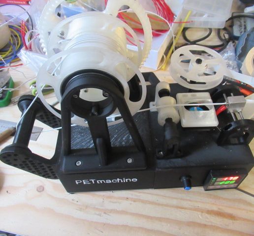 PETmachine, сделайте свою собственную нить из пластиковых бутылок в домашних условиях!